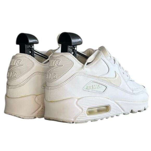 Boys Nike Air Max 90 724821-100 Leather Athletic Sneaker Shoes Size 5 White - Picture 4 of 6